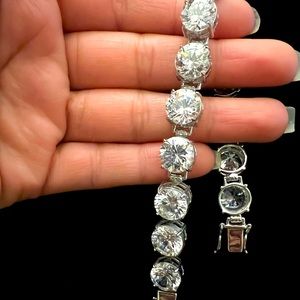 Authentic 925 silver beautiful bracelet.